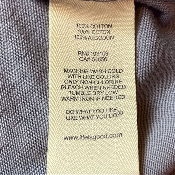 Life Is Good Gray Crusher T-Shirt Size Small New With Tags - Picture 3 of 9